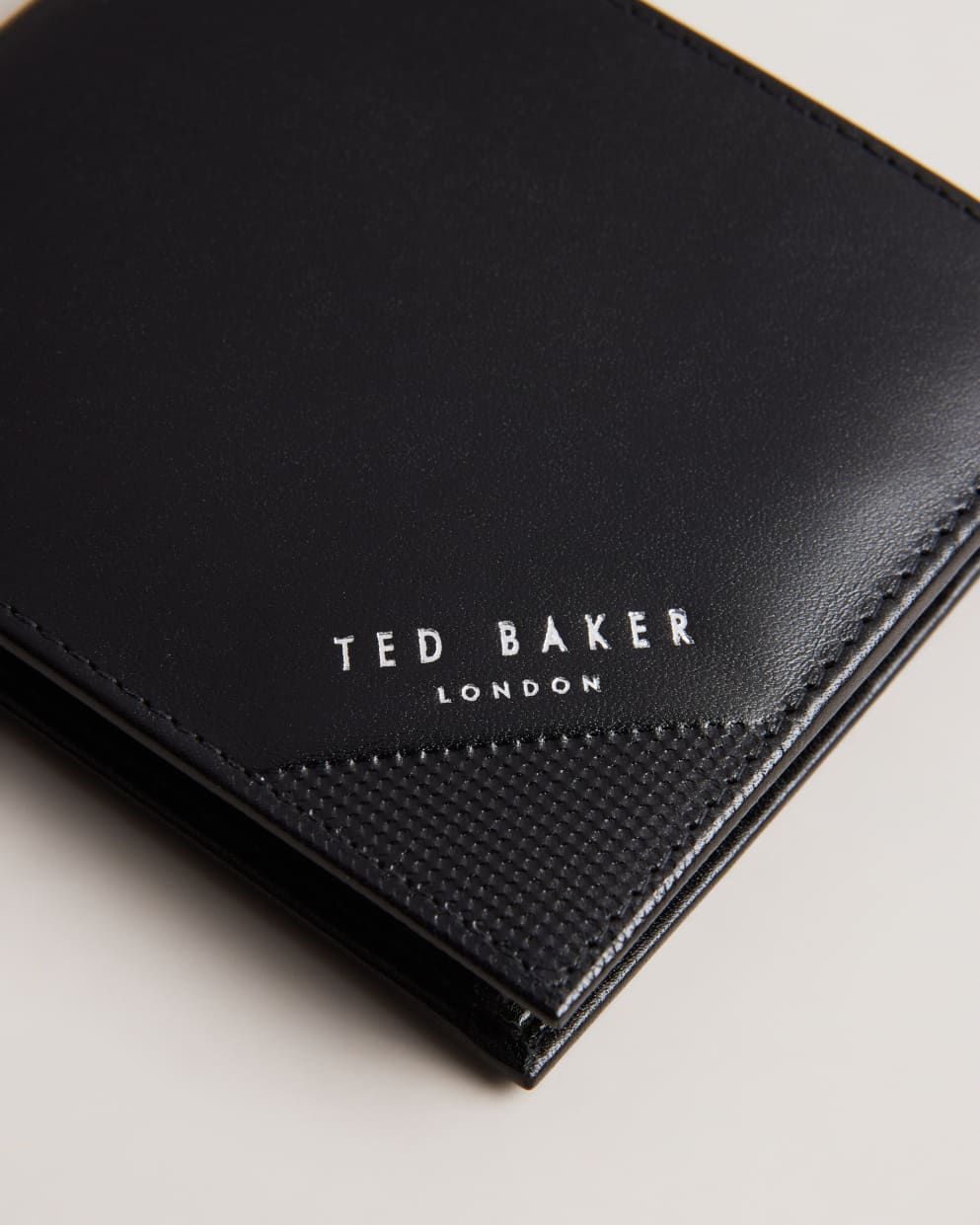 Ted Baker Prugs Embossed Corner Leather Bifold Coin Wallet | Black