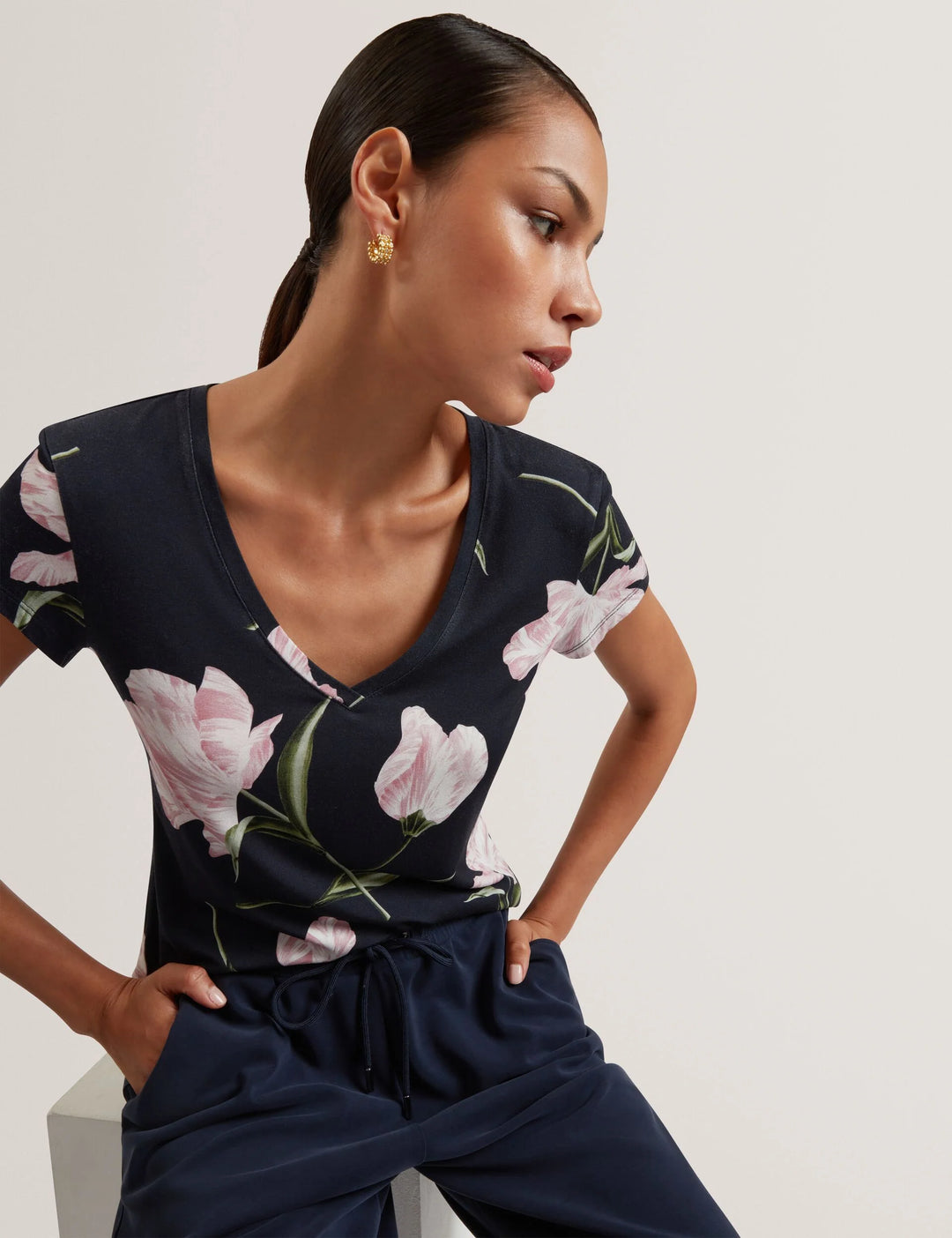 Ted Baker Tulip Print Fitted V-Neck T-Shirt | Navy