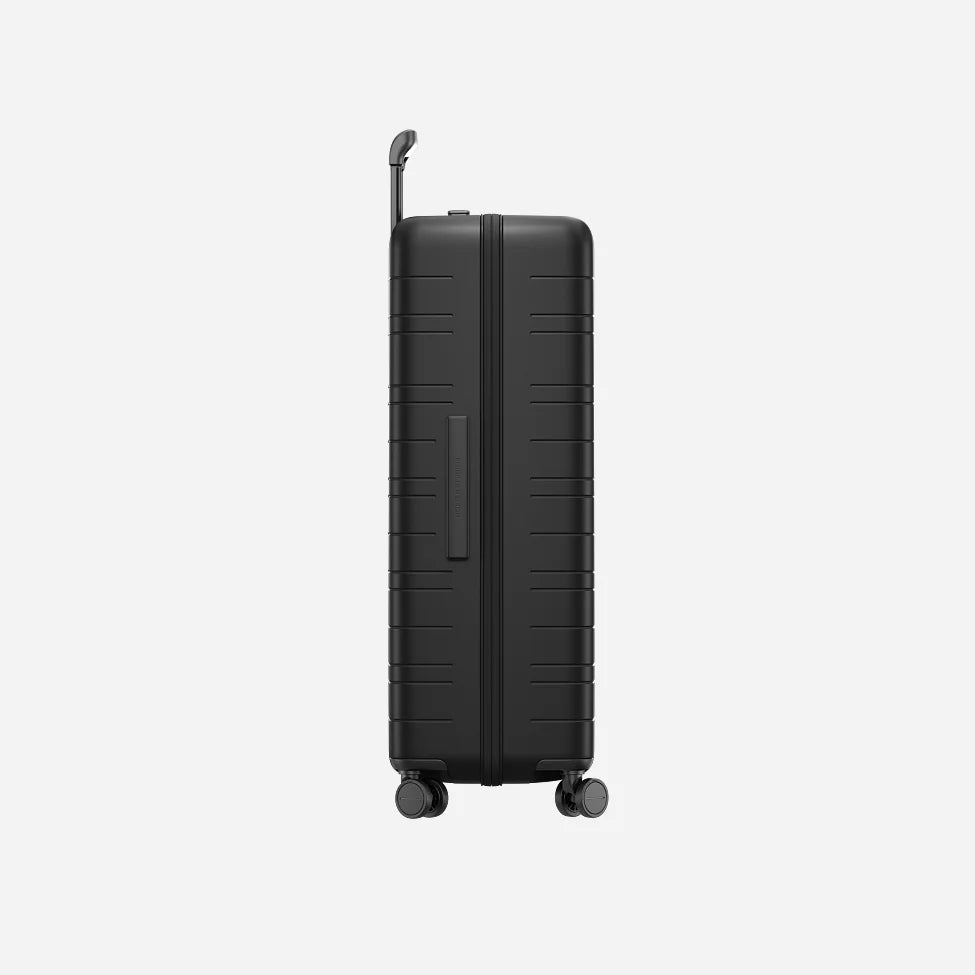 Horizn Studios H7 Air Check-In Luggage (88L) | Black